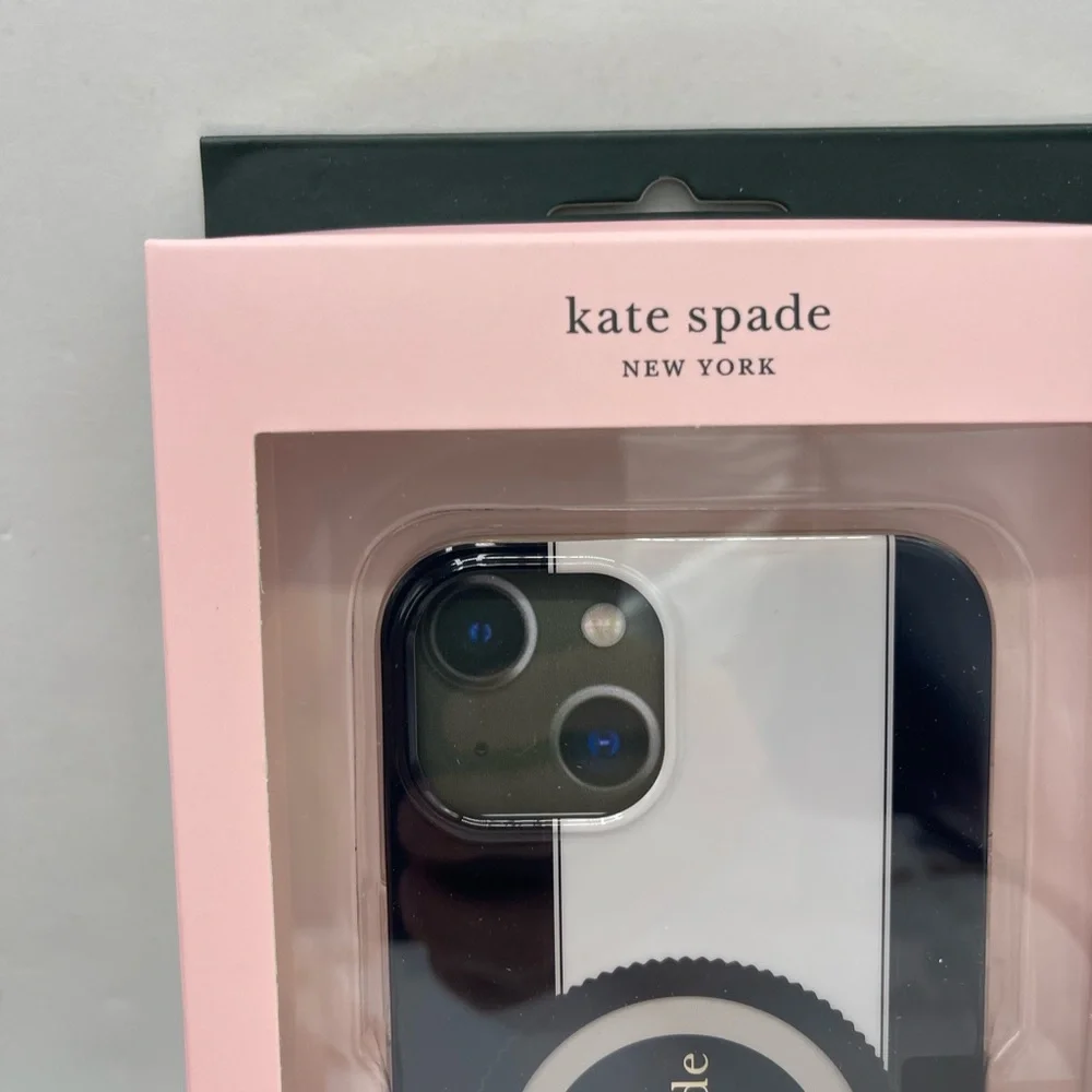 Kate Spade Phone Case for iPhone 13
NWT - Picture 3 of 16